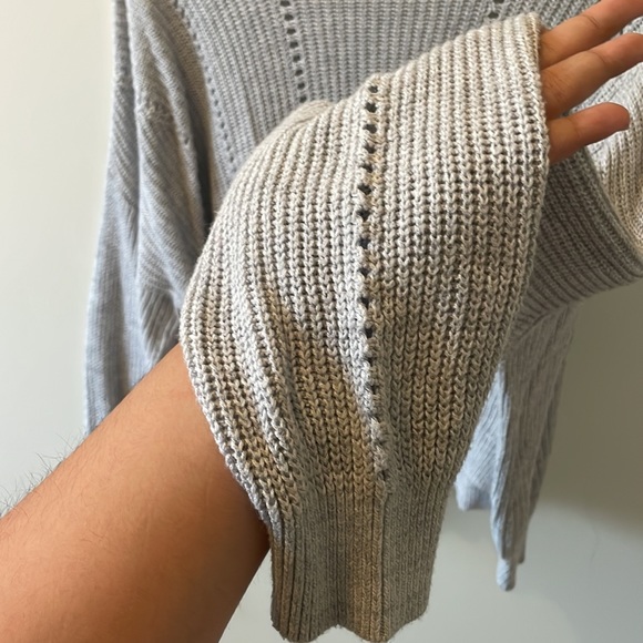 GARAGE flowy detailed sweater 🍂 - Picture 12 of 13